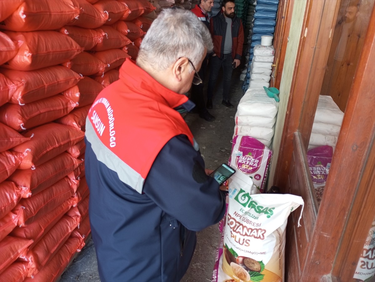 Tarım ve Orman Bakanlığınca başlatılan çalışma kapsamında Samsun, Amasya ve Çankırı'da gübre...