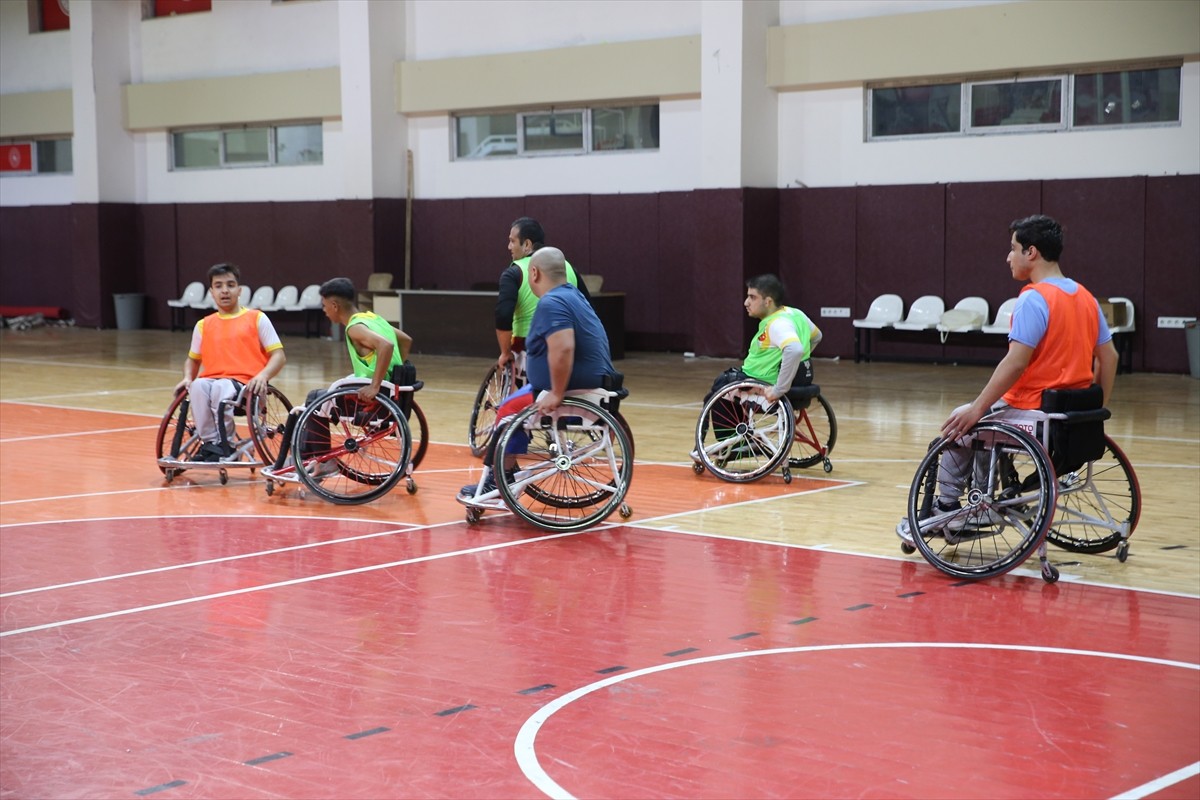 Tekerlekli Sandalye Basketbol 1. Lig ekiplerinden Astor Enerji Şanlıurfa Bedensel Engelliler Spor...