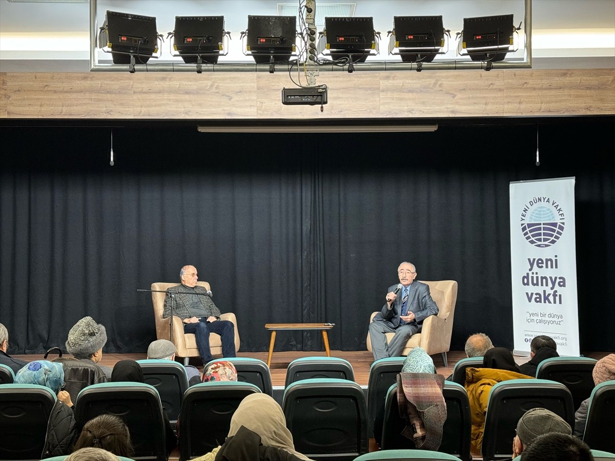 Tıp tarihçisi, hekim, ressam ve tezhip sanatçısı Ordinaryüs Prof. Dr. Süheyl Ünver, "Eyüpsultan'ın...