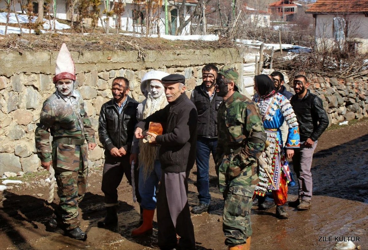 Tokat'ın Zile ilçesinde eski bir Türk geleneği olan Sayacı Bayramı kutlandı.
