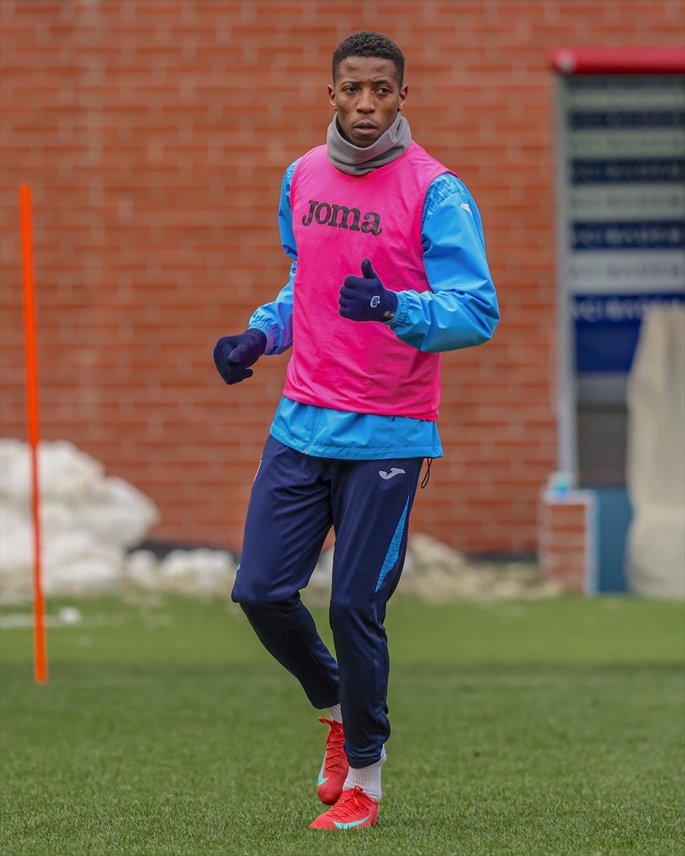 Trabzonspor, Ziraat Türkiye Kupası A Grubu üçüncü haftasında yarın sahasında Çaykur Rizespor ile...