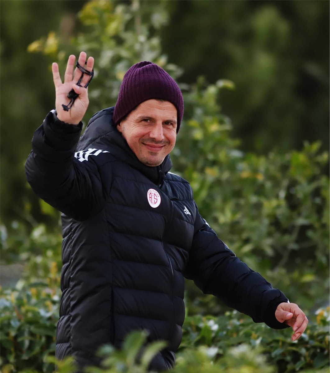 Trendyol Süper Lig'in 23. haftasında RAMS Başakşehir'i konuk edecek Onvo Antalyaspor...