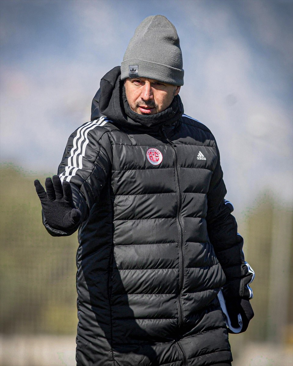 Trendyol Süper Lig'in 24'üncü haftasında, Adana Demirspor'a konuk olacak Onvo Antalyaspor, Atilla...