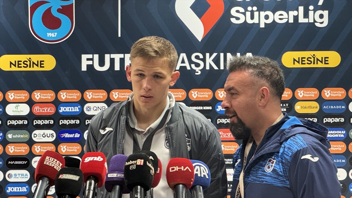 Trendyol Süper Lig'in 25. haftasında, konuk ettiği Gaziantep FK'yı 3-2 yenen Trabzonspor'un hücum...