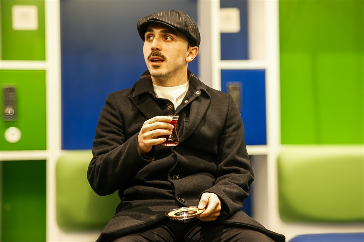 Trendyol Süper Lig ekiplerinden Çaykur Rizespor, Hull City'den Abdülkadir Ömür'ü renklerine...