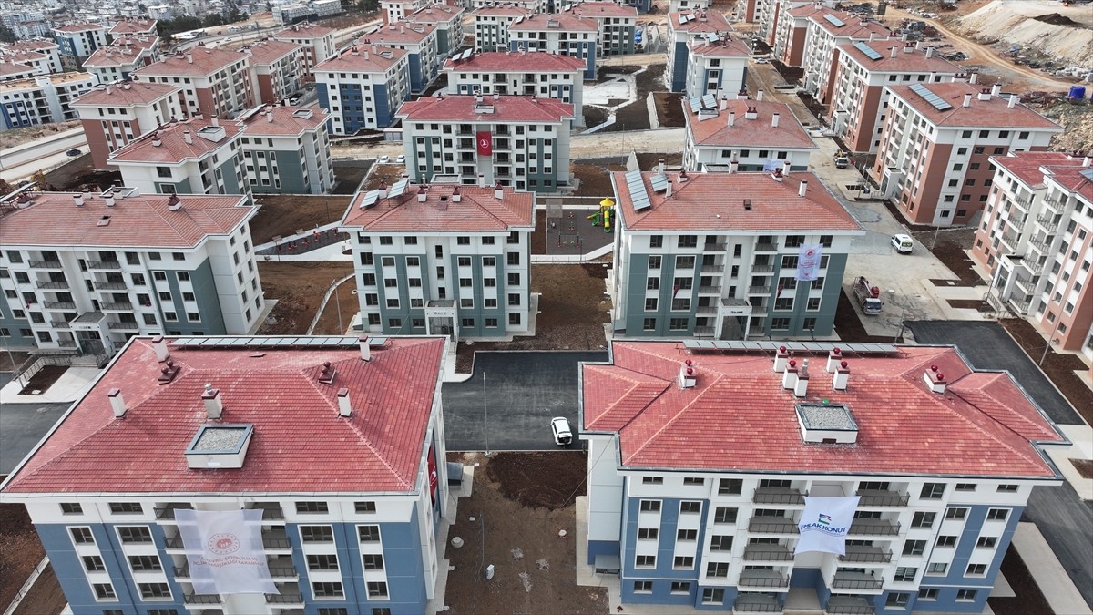 Türk Hava Yollarının (THY), Kahramanmaraş merkezli depremlerin ardından bölgedeki vatandaşların...