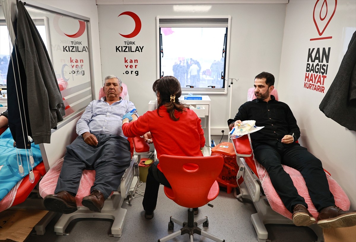 Türk Kızılay Mersin Kan Bağışı Merkezi tarafından Mersin Valiliği himayesinde organize edilen...