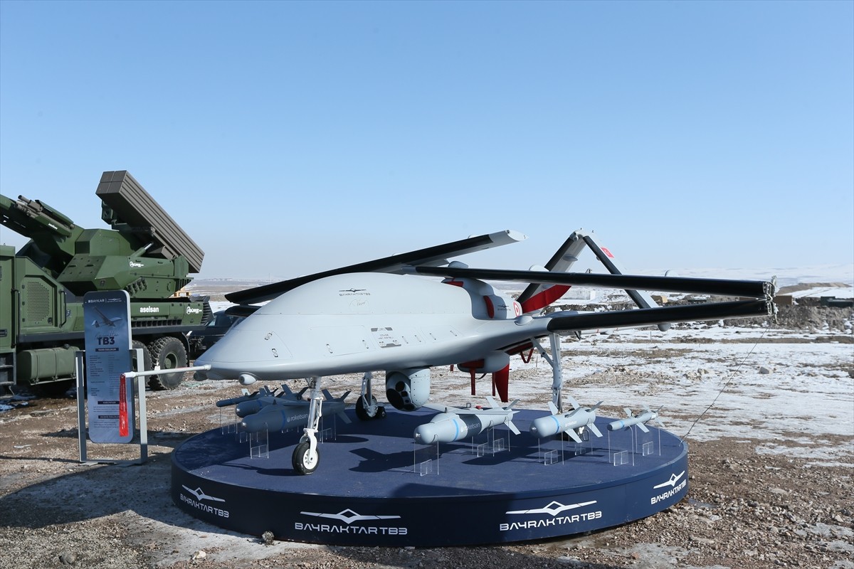 Türk Silahlı Kuvvetlerinin (TSK) Kars'ta düzenlediği "Kış Tatbikatı-2025" kapsamında açılan...