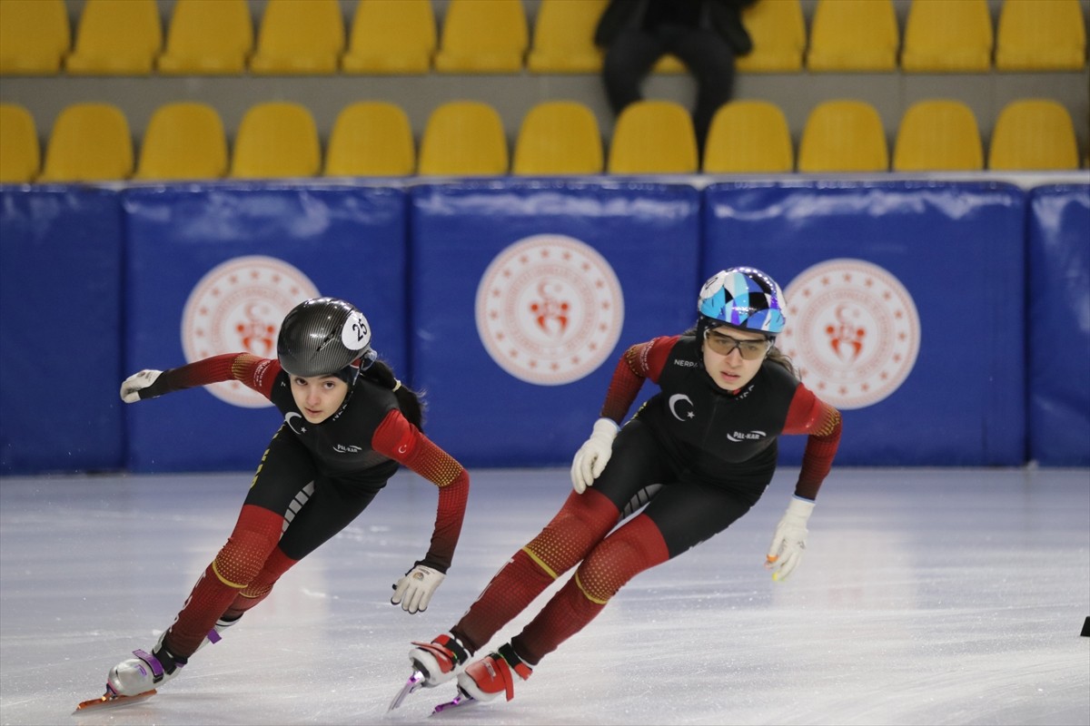Türkiye Buz Pateni Federasyonunca düzenlenen Kısa Kulvar Sürat Pateni (Short Track) Federasyon...