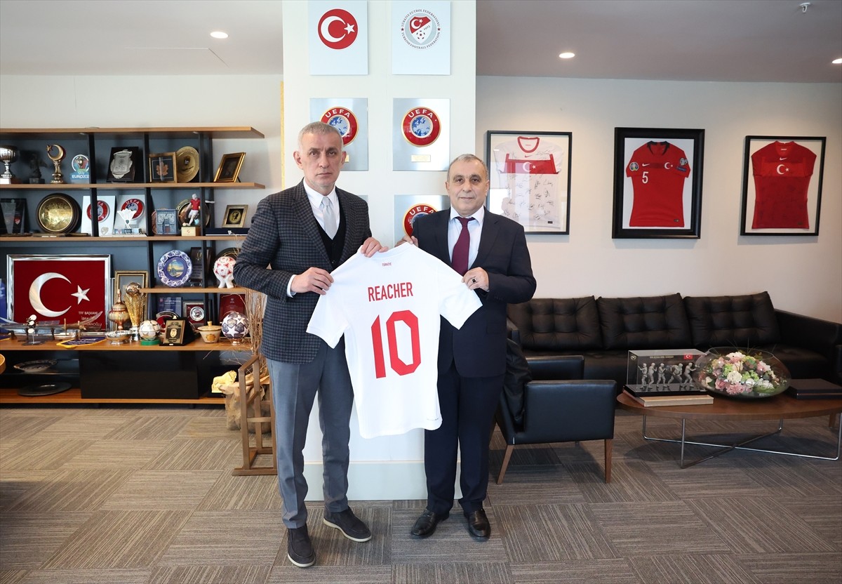Türkiye Futbol Federasyonu (TFF) ile gözlük sektörü kuruluşlarından Zeno Grup Optik arasında 2...