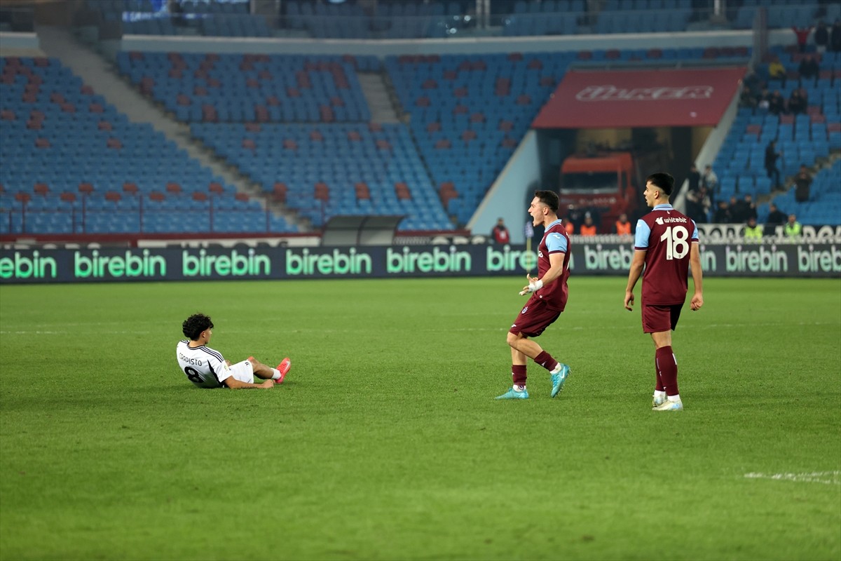 UEFA Gençlik Ligi son 32 turunda Trabzonspor, İtalya temsilcisi Juventus ile Papara Park’ta karşı...