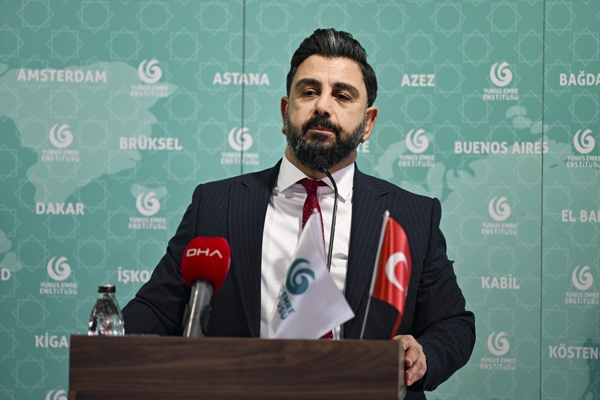 Yunus Emre Enstitüsü (YEE), Türkiye'de yaşayan Türkologlara yönelik "Türkçenin Yabancı Dil Olarak...