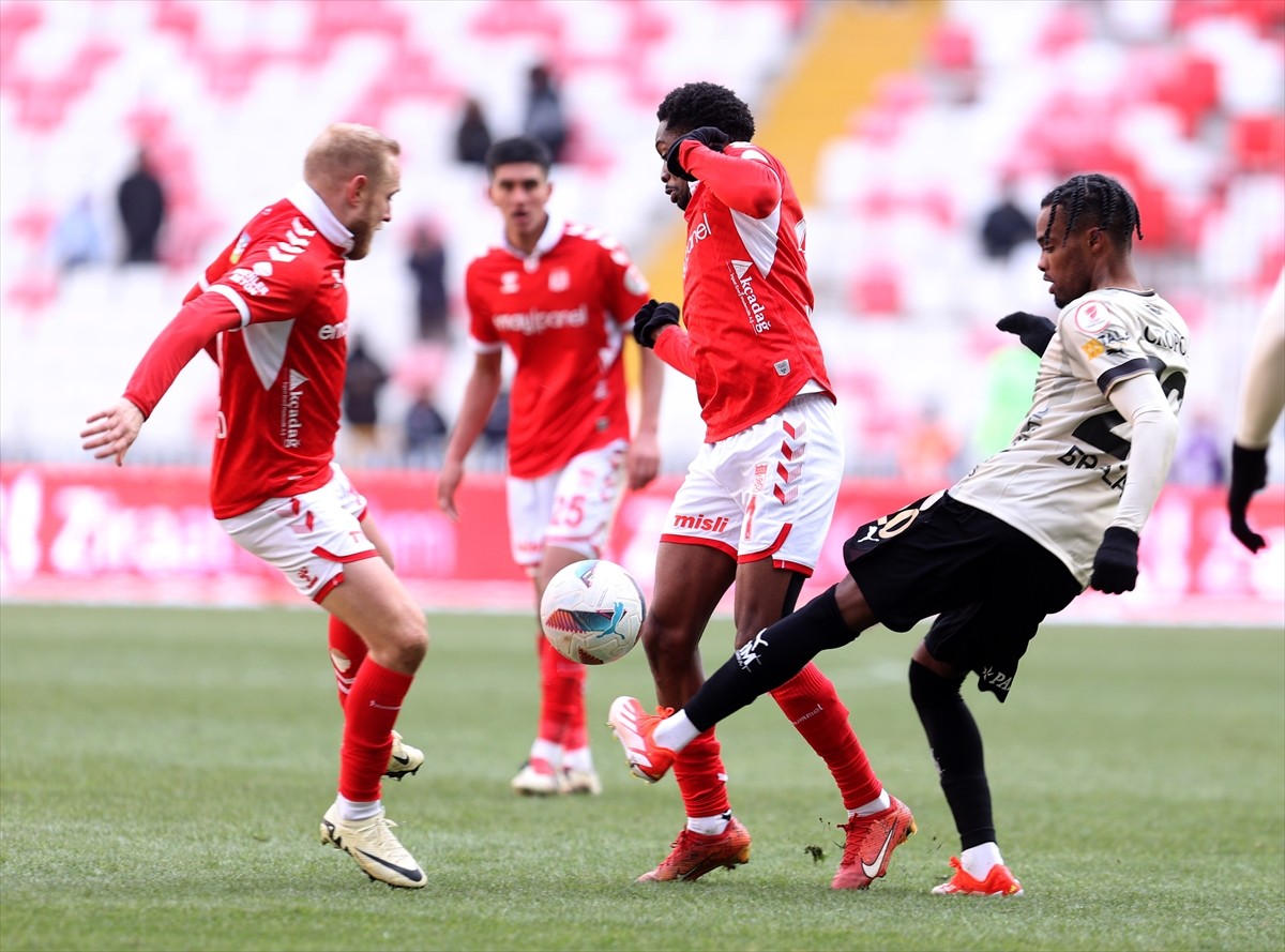 Ziraat Türkiye Kupası D Grubu üçüncü hafta maçında Net Global Sivasspor ile Sipay Bodrum FK, BG...