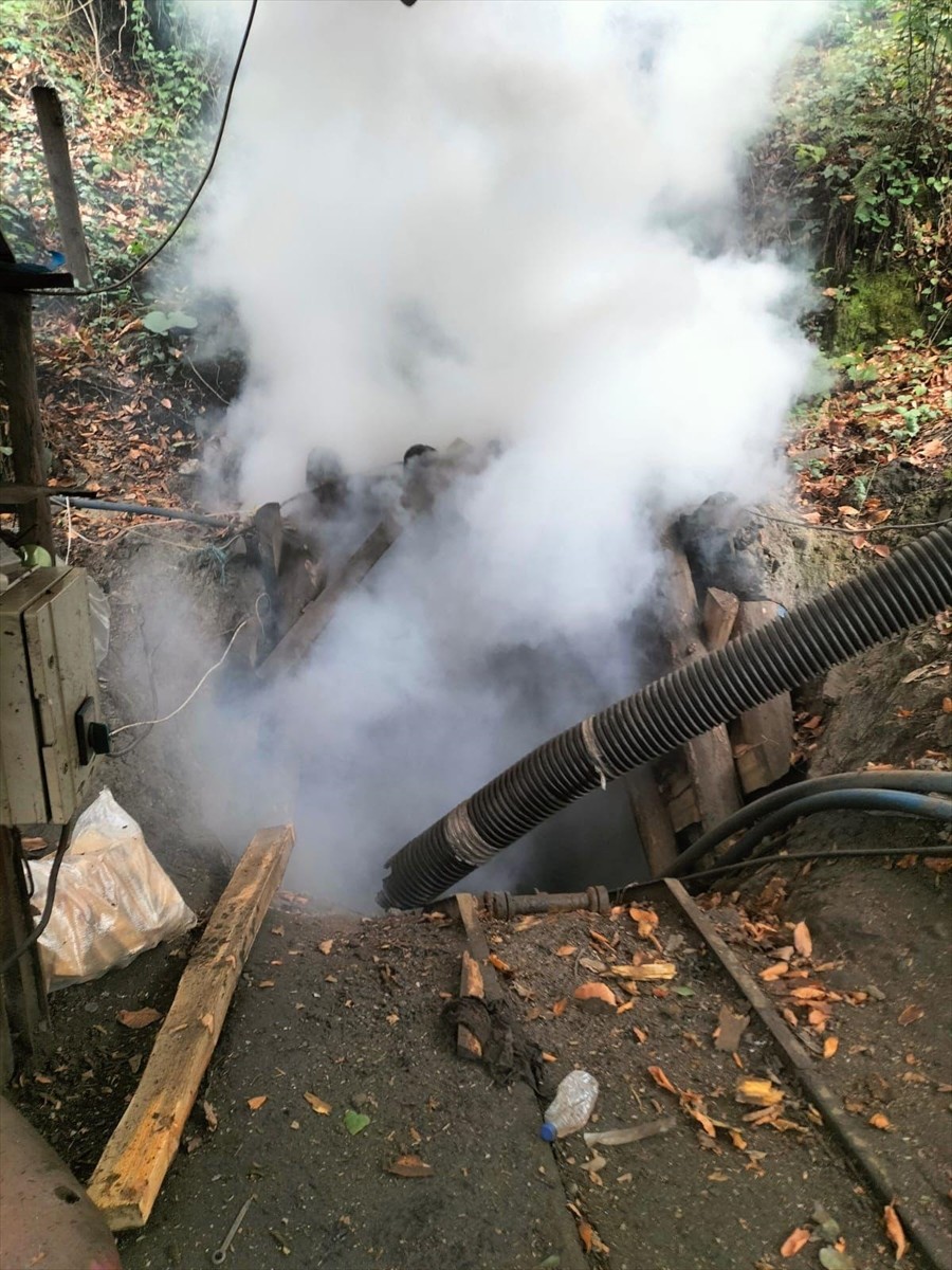 Zonguldak'ta ruhsatsız işletildiği belirlenen 2 maden ocağı kapatıldı. Kent merkezi ve Kilimli...