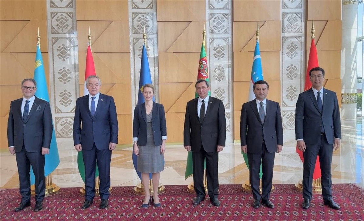 20. Avrupa Birliği (AB)-Orta Asya Bakanlar Toplantısı, Türkmenistan'ın başkenti Aşkabat'ta...