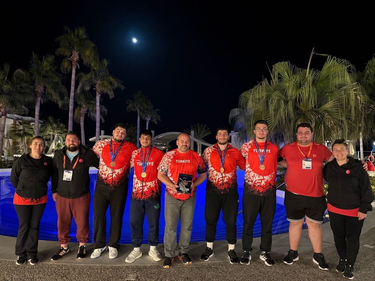 23 Yaş Altı Milli Atletizm Erkekler Atmalar Takımı, Avrupa Kupası'nda takım halinde bronz...