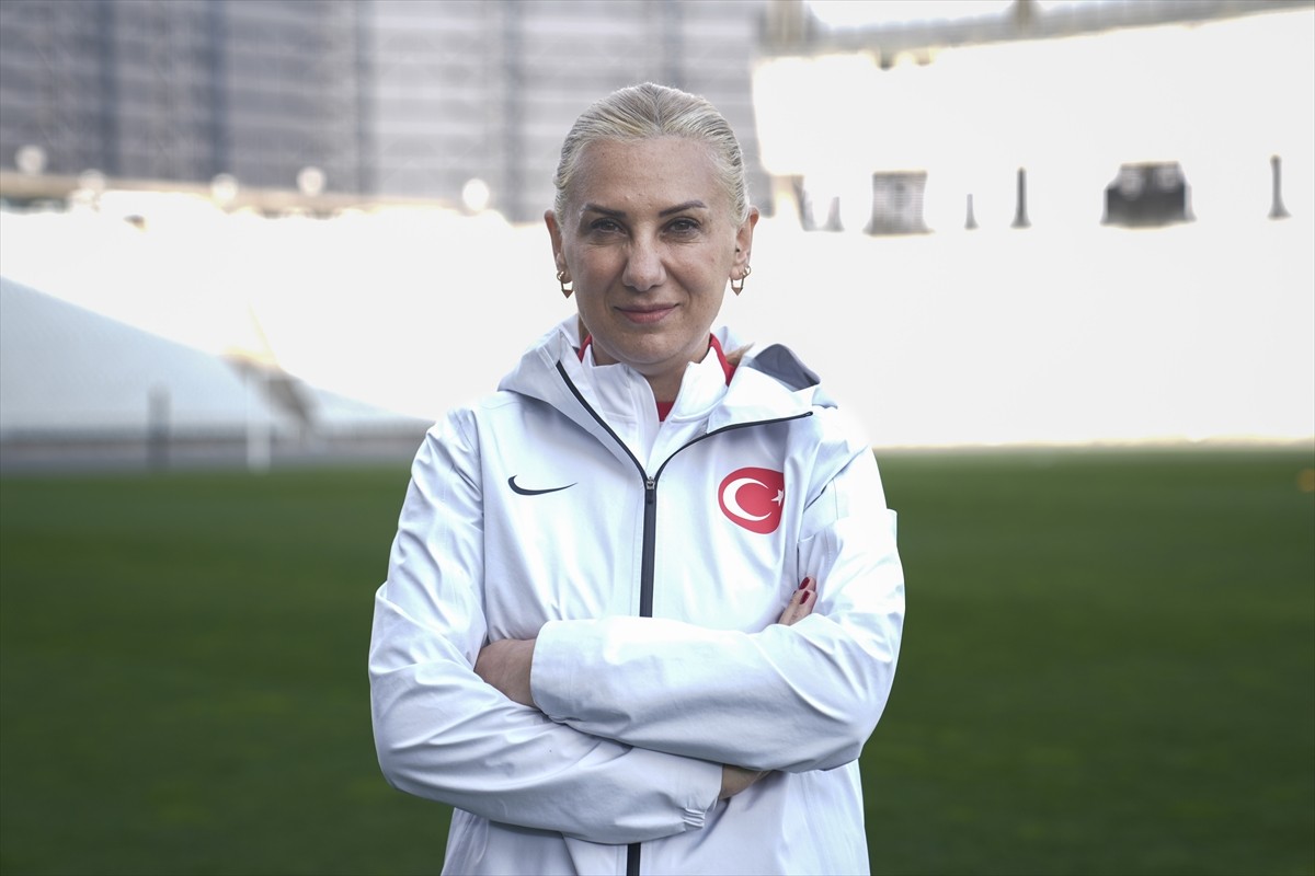 A Milli Kadın Futbol Takımı Teknik Direktörü Necla Güngör Kıragası, AA muhabirine açıklamalarda...