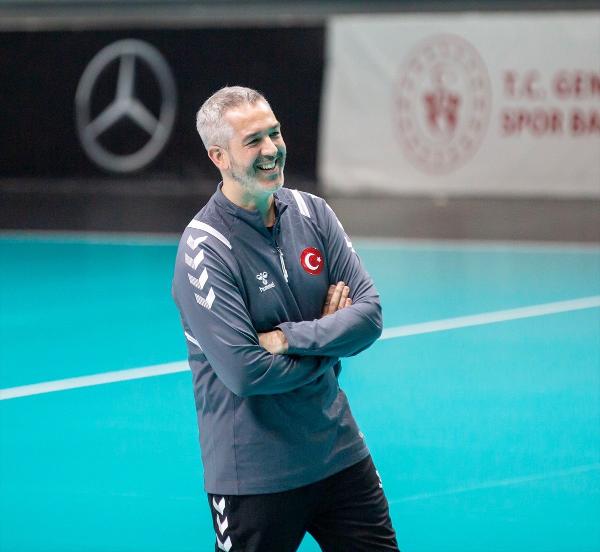 A Milli Kadın Hentbol Takımı, İspanyol başantrenör David Ginesta Montes yönetiminde ilk...