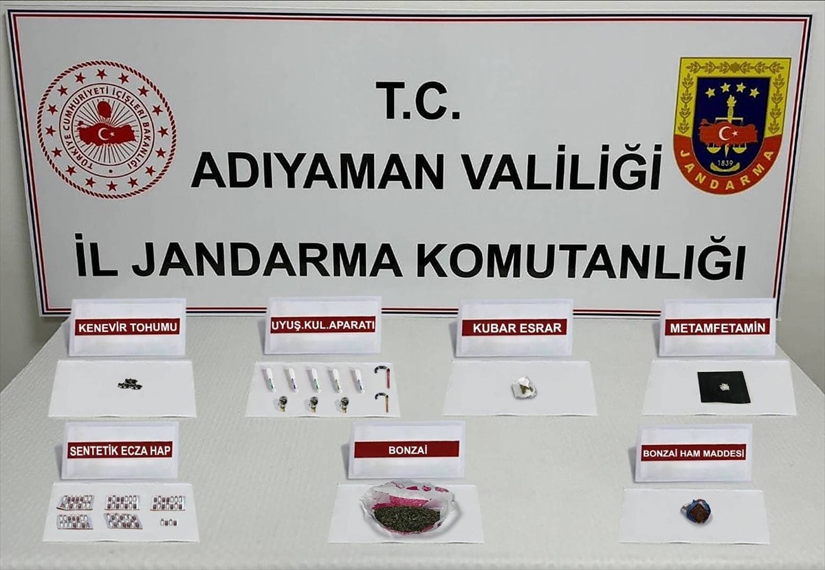 Adıyaman'da düzenlenen uyuşturucu operasyonunda gözaltına alınan 35 şüpheliden 2'si tutuklandı....
