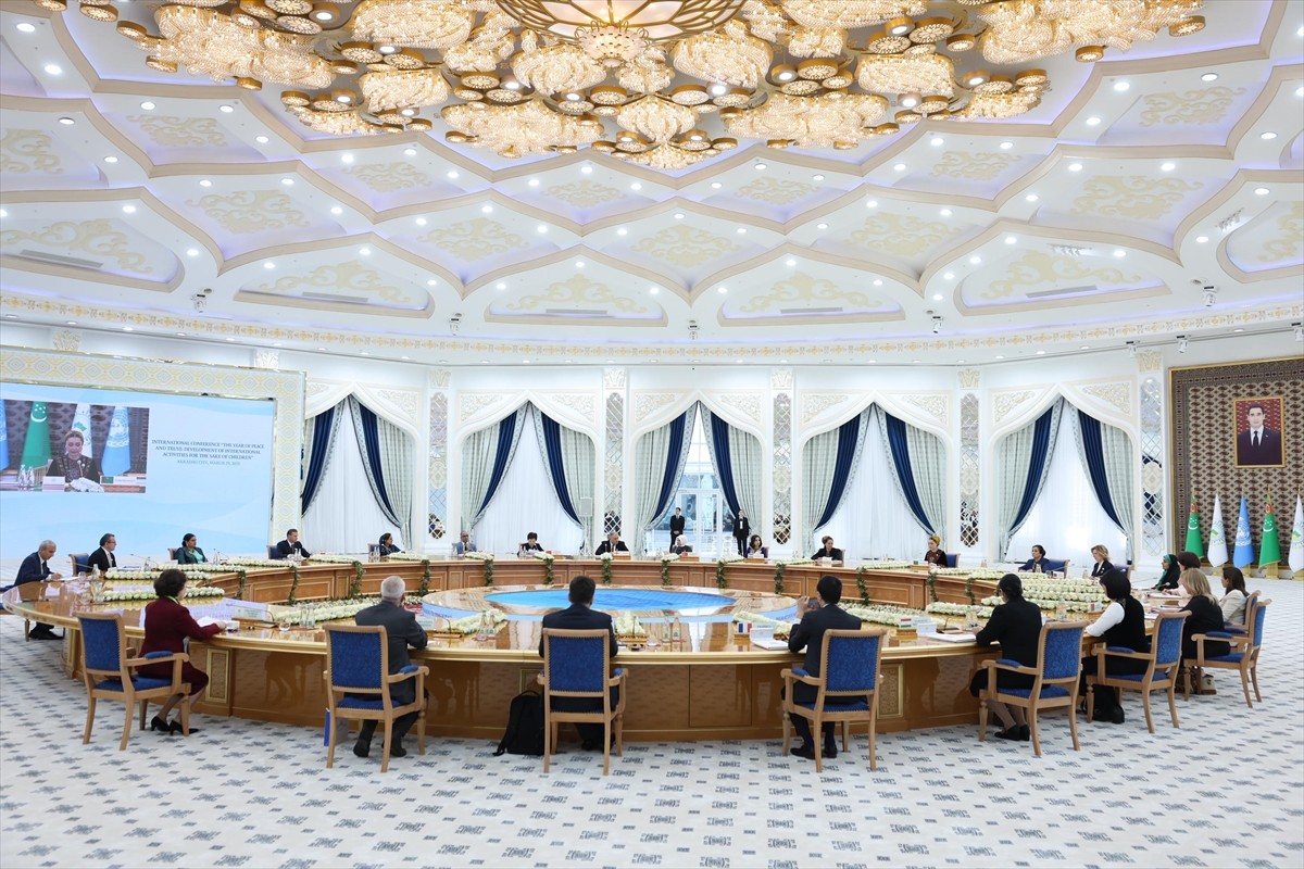 Aile ve Sosyal Hizmetler Bakanı Mahinur Özdemir Göktaş, Gurbangulı Berdimuhamedov Vakfı'nca...