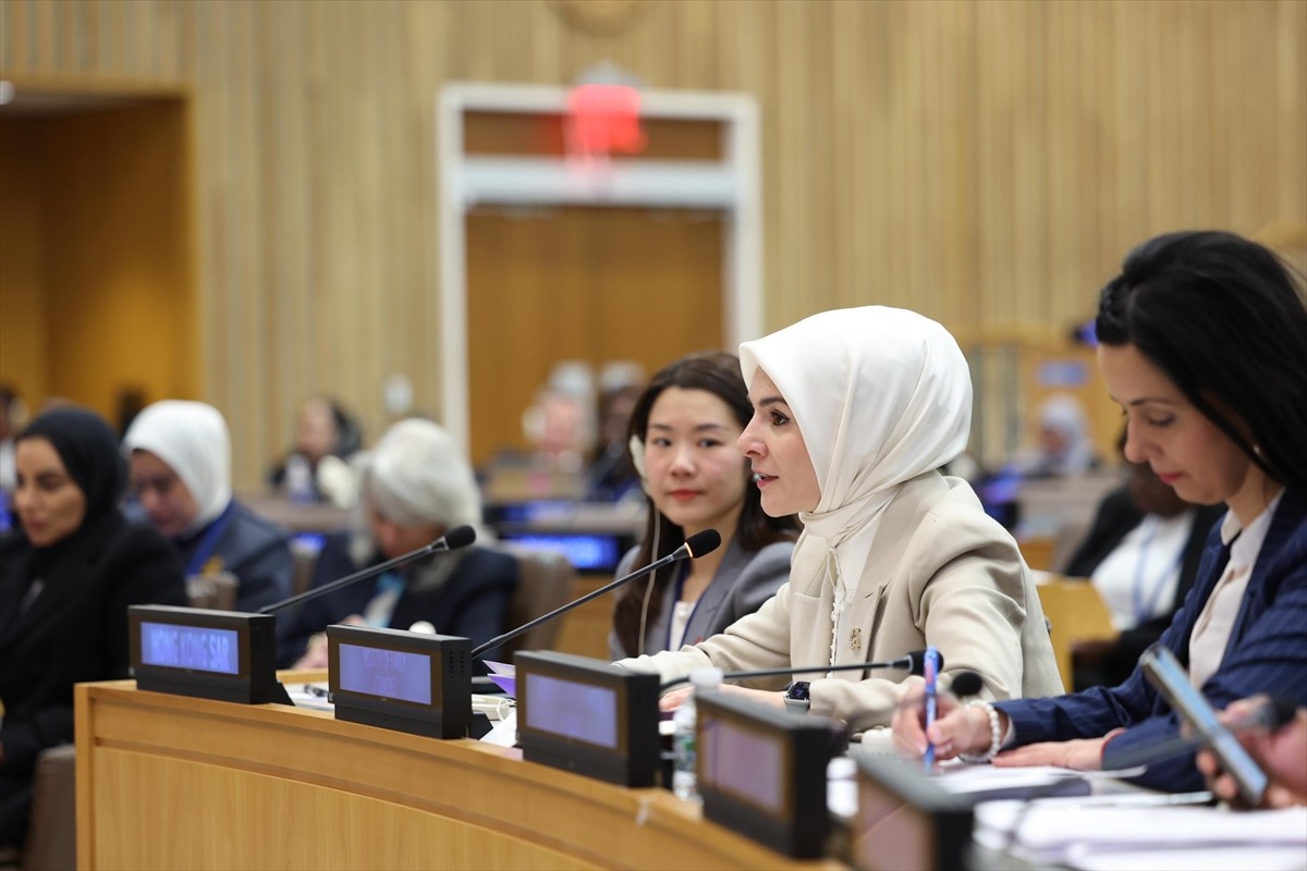 Aile ve Sosyal Hizmetler Bakanı Mahinur Özdemir Göktaş, Kadının Statüsü Komisyonu'nun 69'uncu...