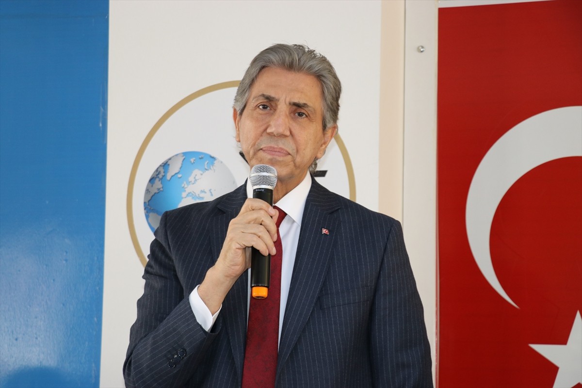 AK Parti Genel Başkan Yardımcısı Mustafa Demir, partisinin Amasya İl Başkanlığında düzenlediği...