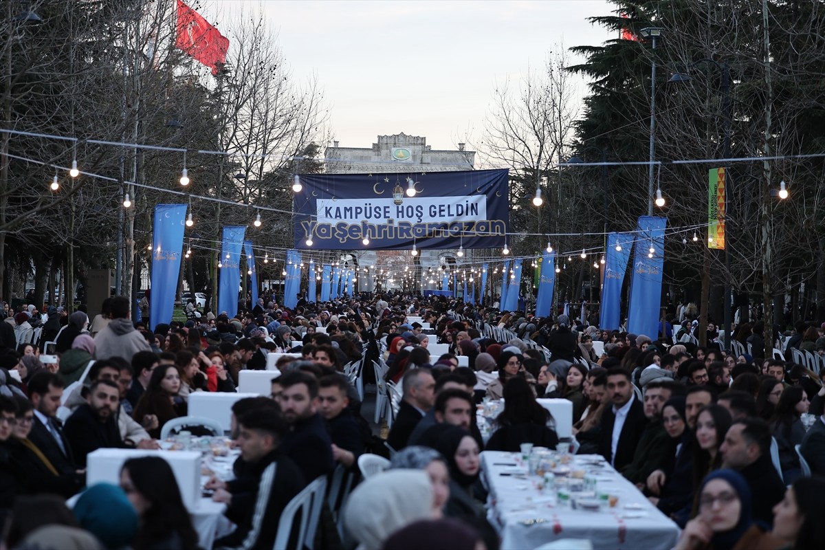 AK Parti İstanbul İl Gençlik Kolları Üniversiteler Birimince İstanbul Üniversitesi'nde "Geleneksel...