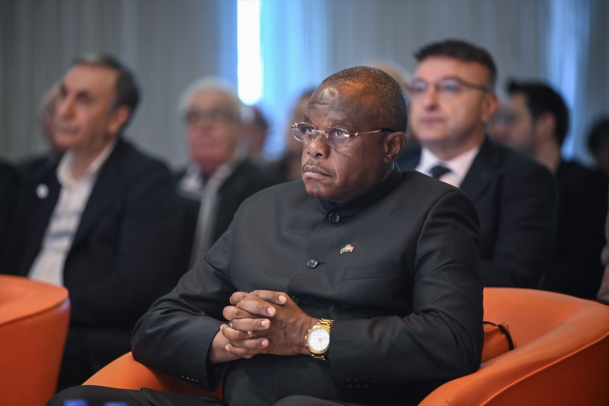 Ankara'da Türkiye Sanayi ve Ticaret Konfederasyonu (SANKON), Türkiye Sağlık Turizmi Konfederasyonu...