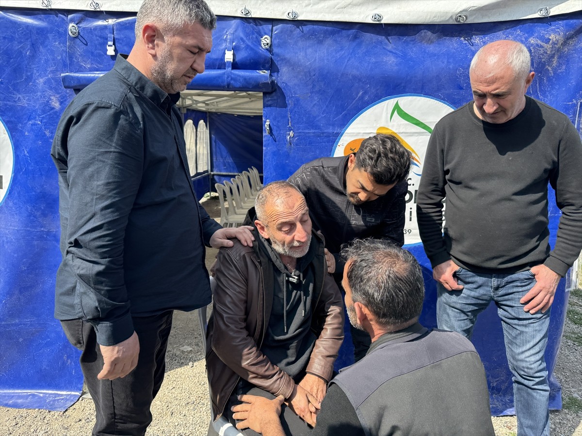 Antalya'da 2 ay önce evlendiği meslektaşı tarafından öldürülen hemşire Sevcan Demir Sakman'ın...