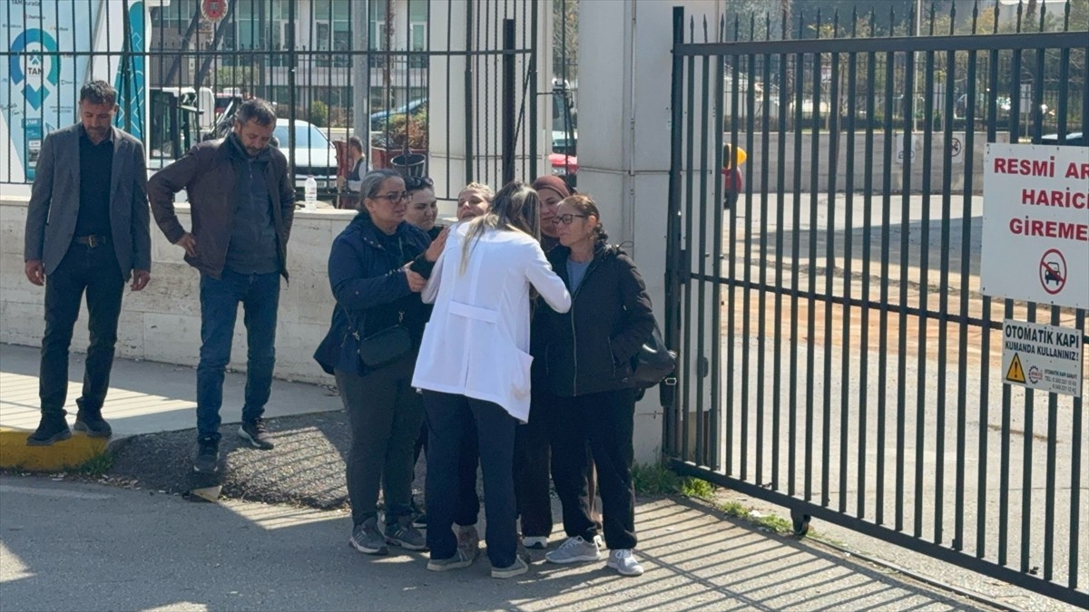 Antalya'da özel bir hastanede çalışan kadın hemşire, 2 ay önce evlendiği meslektaşı tarafından...