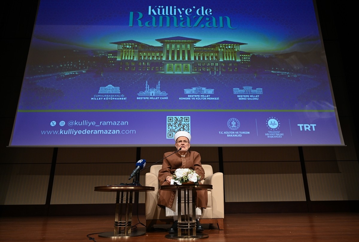 Başkentte "Mescid-i Aksa İmam Hatibi Şeyh İkrime Sabri Konferansı" gerçekleştirildi. "Külliye'de...