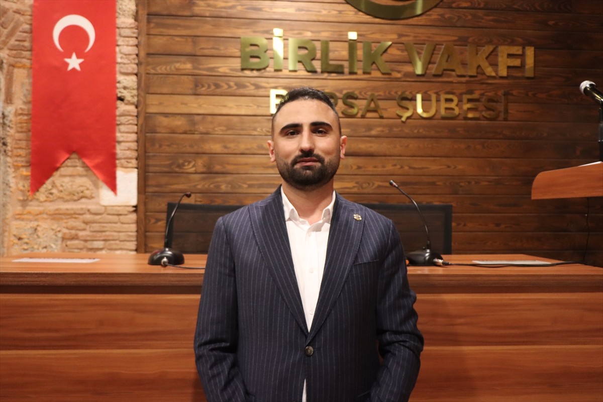 Birlik Vakfı Bursa Şubesi'nce iftar programı düzenledi. Vakıf binasındaki programa, kurum...