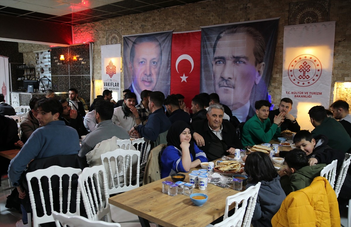 Bitlis Vakıflar Bölge Müdürlüğünce “Sofralarımıza Bereket, Gönüllerimize Merhamet” temasıyla...