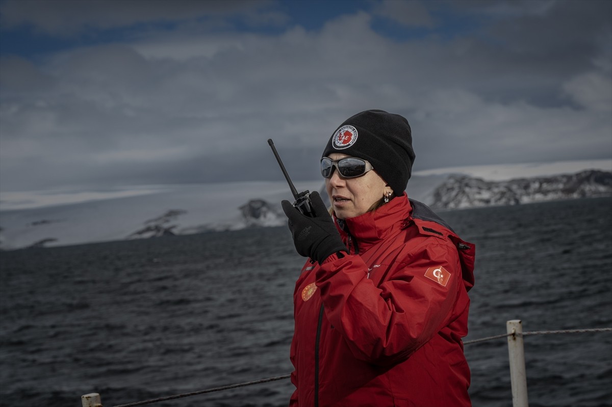 Bu yıl 9. su düzenlenen Antarktika Bilim Seferi, Cumhurbaşkanlığı himayelerinde, Sanayi ve...