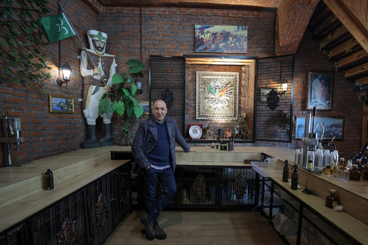 Bursa'da parfüm üreticisi Taner Kılıç, yaklaşık 30 ülkeye ihracat yapıyor. Romanya'da 2009'da...