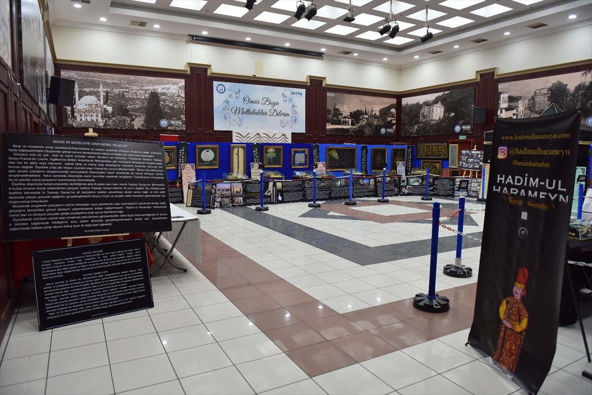 Bursa'da Yıldırım Belediyesinin ramazan etkinlikleri kapsamında düzenlediği "Hadimü'l Haremeyn...