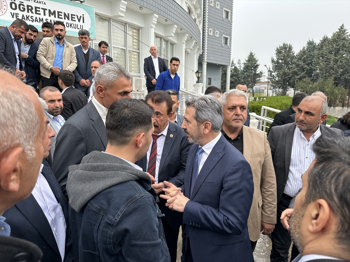 Çalışma ve Sosyal Güvenlik Bakan Yardımcısı Ahmet Aydın, Adıyaman'daki Kahta Öğretmenevi'nde...