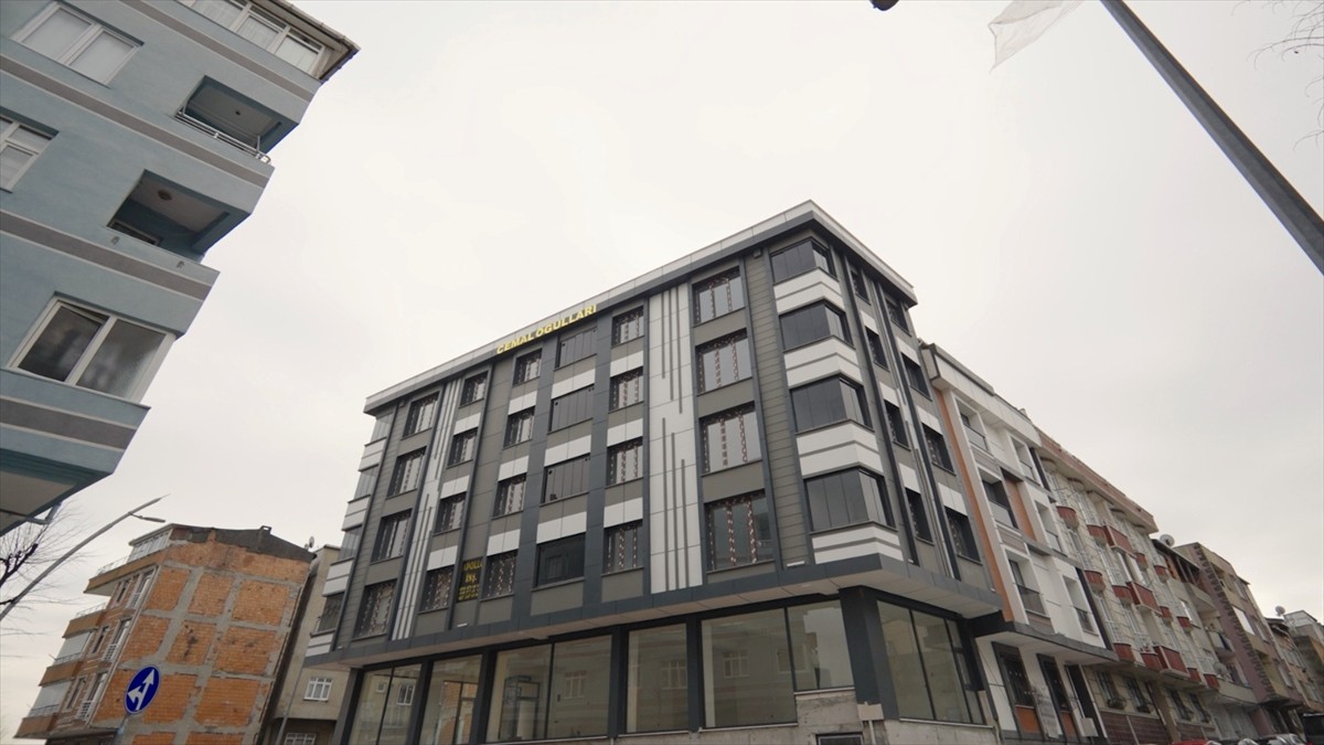 Çevre, Şehircilik ve İklim Değişikliği Bakanı Murat Kurum, İstanbul Sultangazi'de Yarısı Bizden...