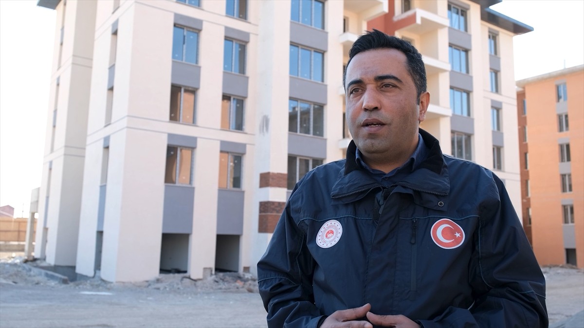 Çevre, Şehircilik ve İklim Değişikliği Bakanlığı tarafından açıklamada Depremin merkez üssü...