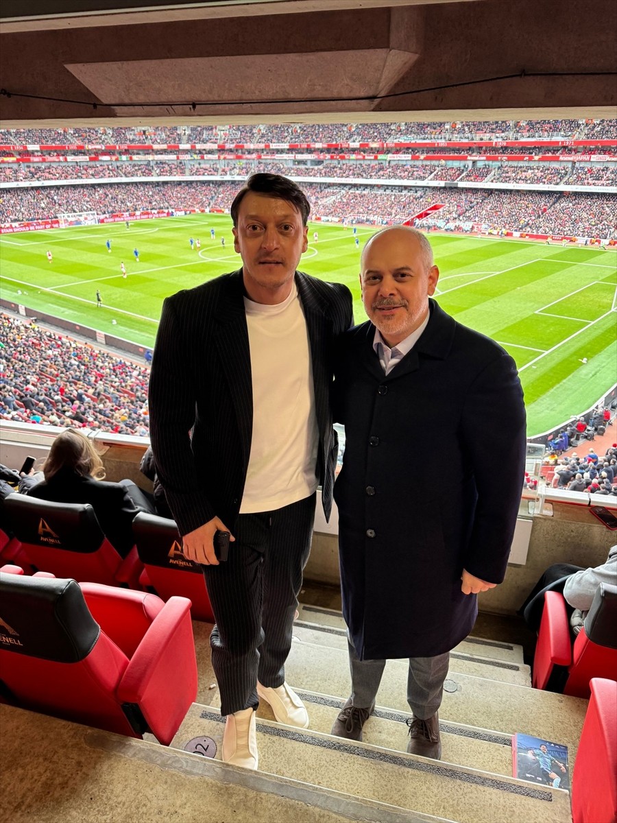 Cumhurbaşkanı Dış Politika ve Güvenlik Başdanışmanı Büyükelçi Akif Çağatay Kılıç (sağda), AK Parti...