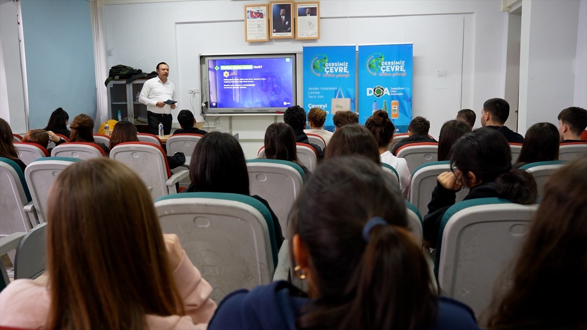Cumhurbaşkanı Recep Tayyip Erdoğan'ın eşi Emine Erdoğan'ın himayelerinde başlatılan ve Birleşmiş...