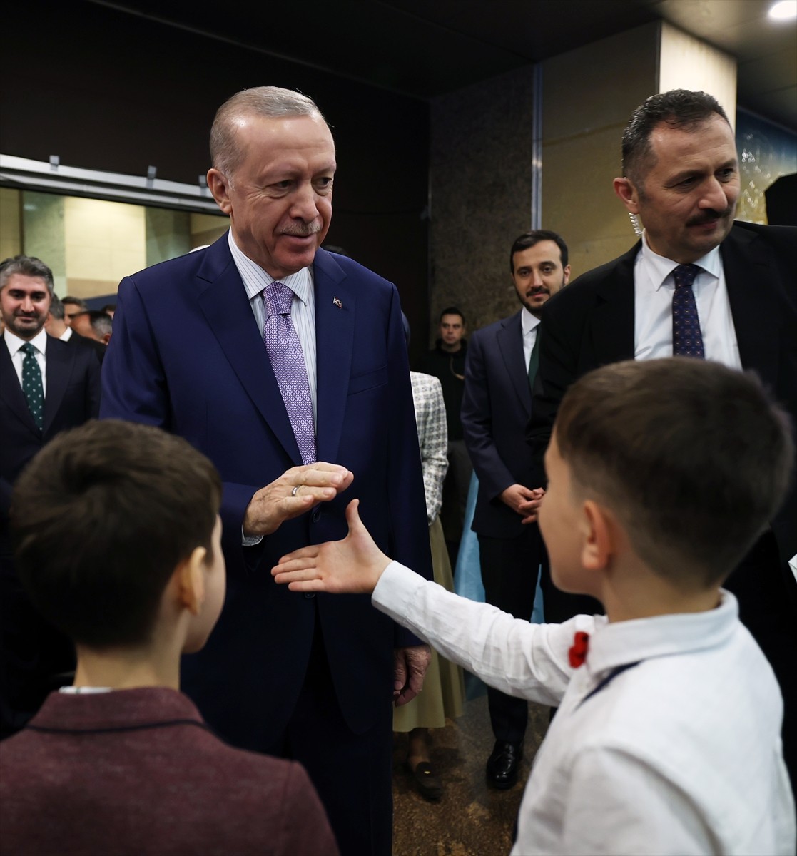  Cumhurbaşkanı Recep Tayyip Erdoğan eşi Emine Erdoğan ile Aile ve Sosyal Hizmetler Bakanlığının ev...