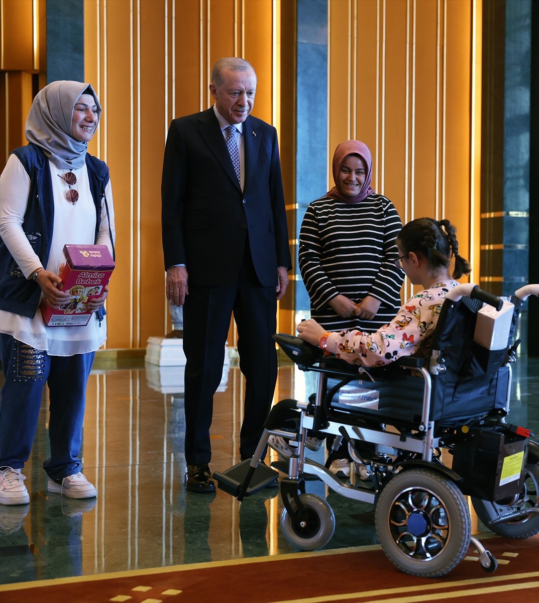 Cumhurbaşkanı Recep Tayyip Erdoğan, Kayseri'de yaşayan ve tedavi için Ankara'ya geldiğinde...