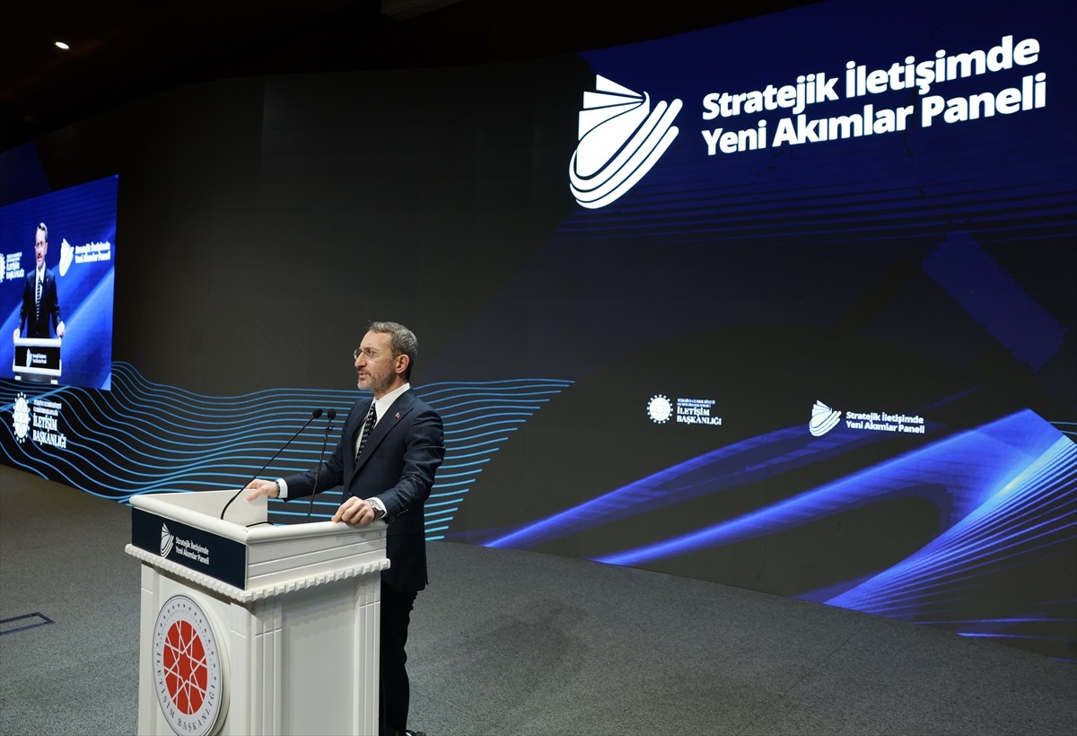 Cumhurbaşkanlığı İletişim Başkanı Fahrettin Altun, İletişim Başkanlığında düzenlenen "Stratejik...