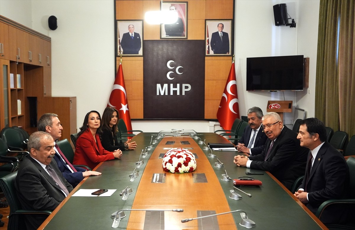 DEM Parti Eş Genel Başkanları Tuncer Bakırhan ve Tülay Hatimoğulları başkanlığındaki heyet, MHP...