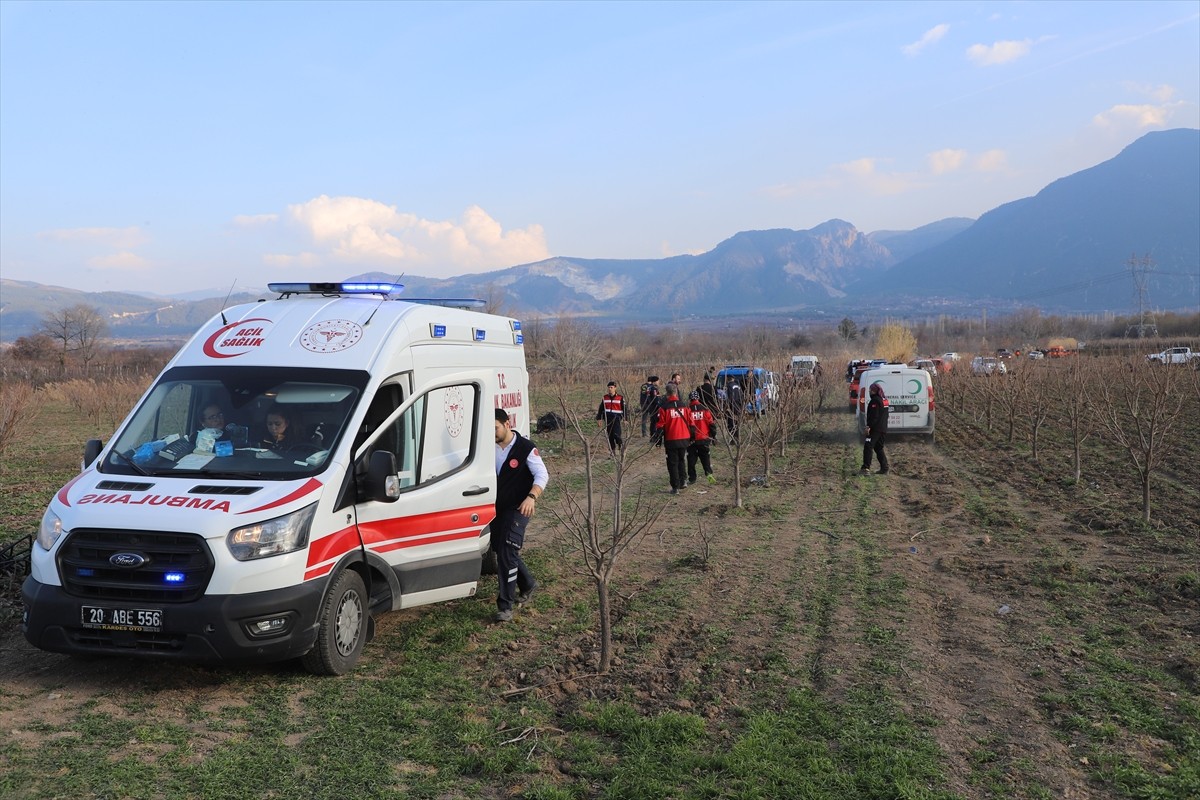 Denizli'nin Honaz ilçesinde dün ailesinin kayıp ihbarında bulunduğu 4 yaşındaki çocuğun cansız...