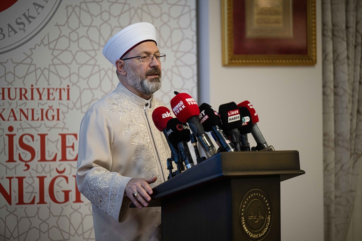Diyanet İşleri Başkanı Ali Erbaş, Ankara'da basın kuruluşlarının temsilcileriyle iftarda bir araya...