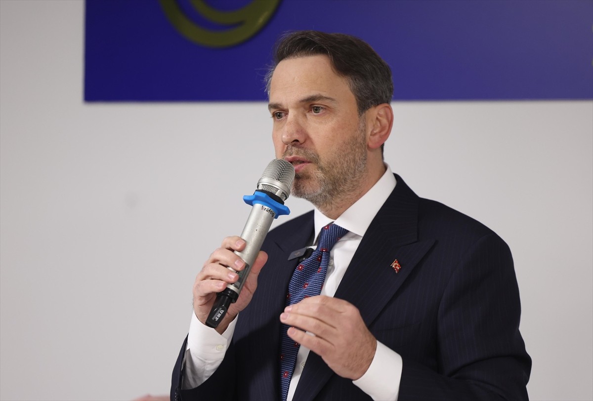 Enerji ve Tabii Kaynaklar Bakanı Alparslan Bayraktar, Milli Türk Talebe Birliği (MTTB) tarafından...