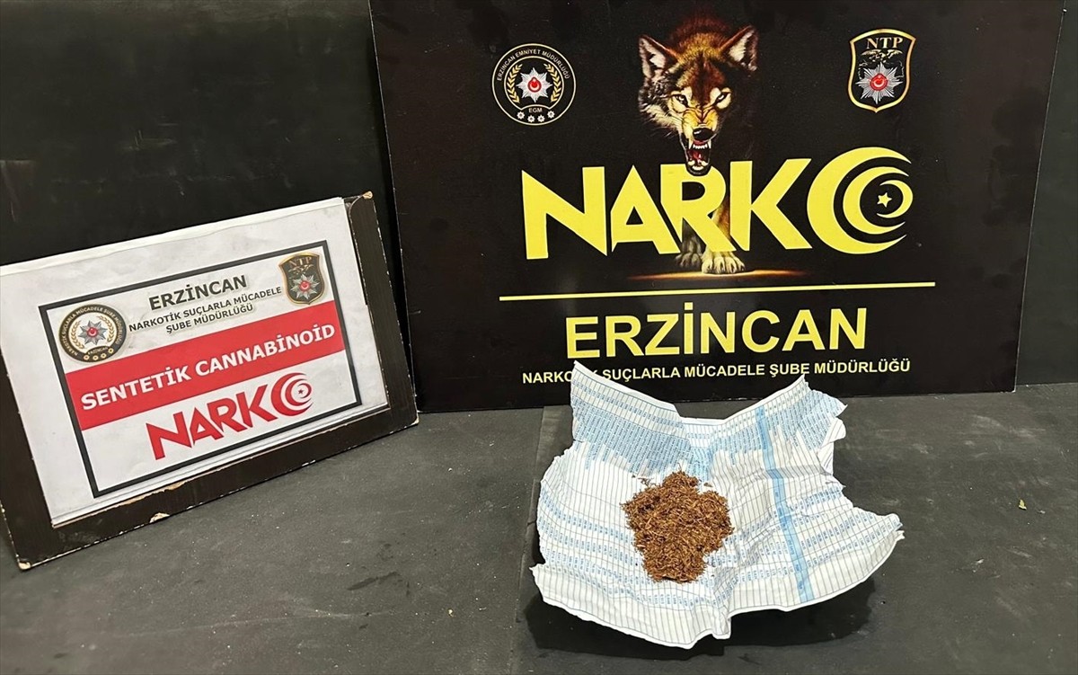 Erzincan'da düzenlenen uyuşturucu operasyonunda 3 şüpheli gözaltına alındı. Şüpheliler S.B, A.S....