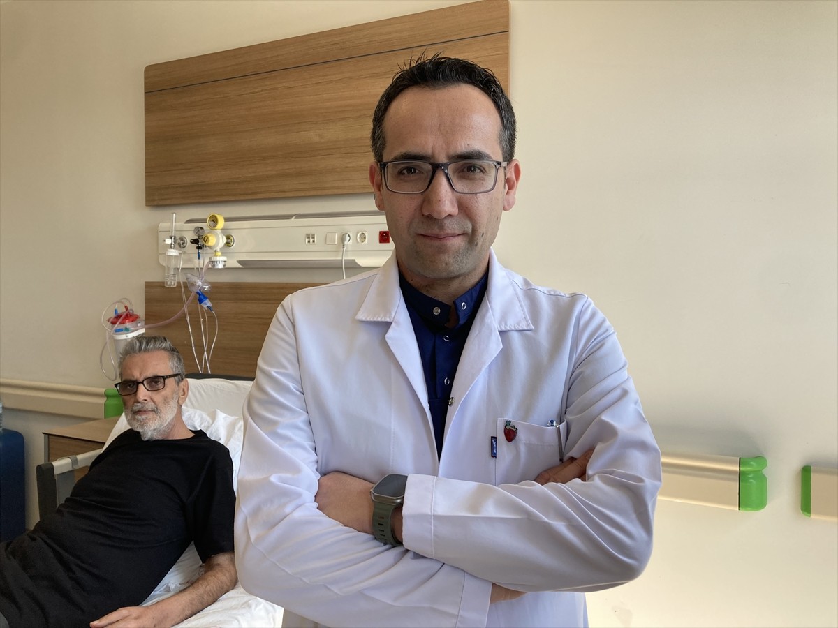  Eskişehir'de kalbinde delik olan hasta, Eskişehir Şehir Hastanesinde uygulanan anjiyografi...